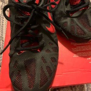 Nike AirMax 2011 black and red sport (unisex)